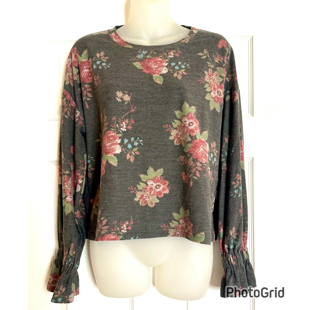 Floral Long Sleeve Cropped Sweatshirt in Gray and Pink with Ruffle Sleeves